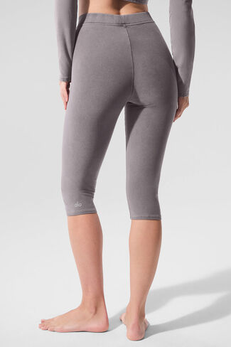 Alo Yoga Washed Alosoft High-Waist Iconic 90's Capri - Cool Grey Wash in Saudi Arabia