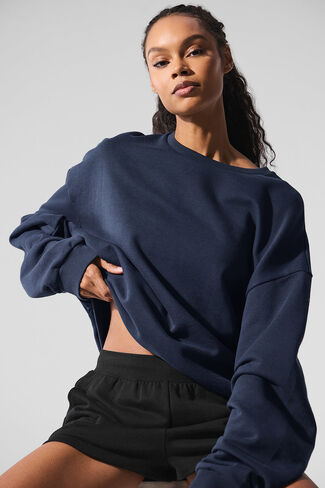 Alo Yoga Chill Crew Neck Pullover - Navy in Kuwait