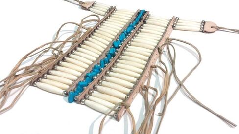 لوحة صدر قبلية على شكل عظمة الجاموس الطبيعية التقليدية مصنوعة يدويًا in Kuwait