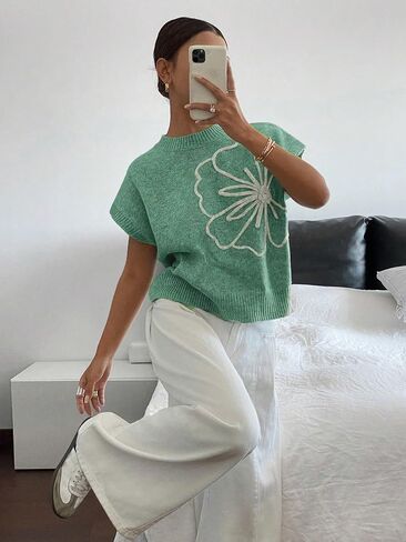 Women's Vest Cap Sleeve Crop Sweater Floral Crew Neck Lightweight Cute Pull Over Sweaters Fall and Spring 2025 in Kuwait