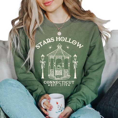Stars Hollow Cozy Fall Women's Sweatshirt, Stars Hollow Luke's Crewneck, Connecticut Gilmore Gift, Autumn Women's Sweater in Saudi Arabia