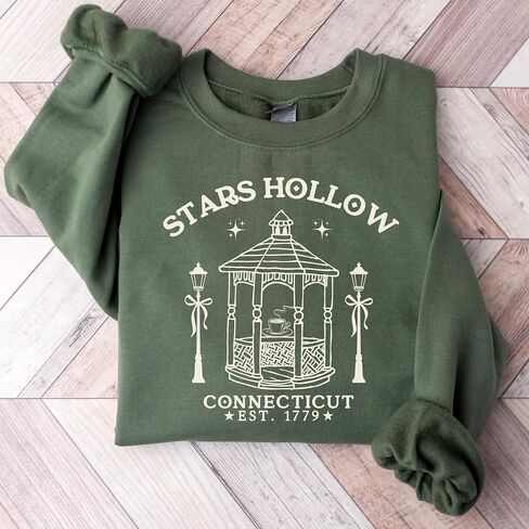 Stars Hollow Cozy Fall Women's Sweatshirt, Stars Hollow Luke's Crewneck, Connecticut Gilmore Gift, Autumn Women's Sweater in Saudi Arabia