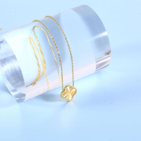 مجموعة من 3 قطع من قلادة البرسيم المطلية بالذهب عيار 18 قيراط وأساور وأقراط داينتي أربع أوراق البرسيم للنساء أقراط البرسيم هدية عيد الميلاد وعيد الميلاد in Kuwait