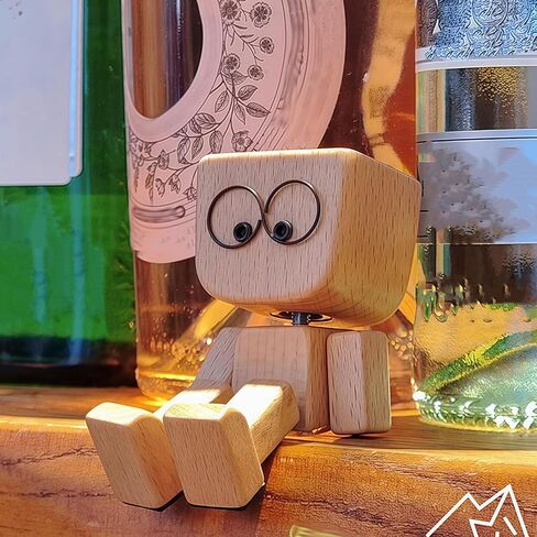 2025 New Shaking Wooden Man, Handmade Shaking Feet Wooden Car Dashboard Decorations with 12 Pcs Magnetic Expressions, Creative Wood Desktop Decor for Travel, Creative Gifts for Men in Saudi Arabia
