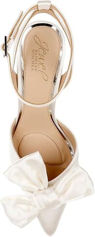 Jewel Badgley Mischka Women's Francine Pump in Saudi Arabia