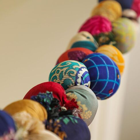 إطارات فنية جدارية من القماش الهندي من Desi Favors، ديكور غرفة المعيشة، تعليق على الحائط يدويًا، ديكور حائط بوهيمي، ديكور منزلي أصلي، ديكور منزلي هندي - 12x10 بوصة (عبوة من قطعة واحدة) in Kuwait