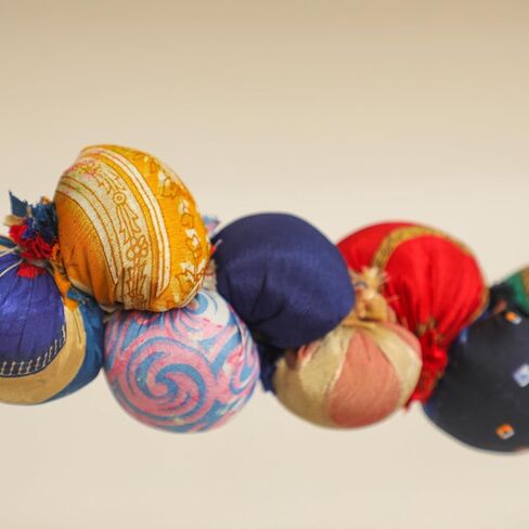 إطارات فنية جدارية من القماش الهندي من Desi Favors، ديكور غرفة المعيشة، تعليق على الحائط يدويًا، ديكور حائط بوهيمي، ديكور منزلي أصلي، ديكور منزلي هندي - 12x10 بوصة (عبوة من قطعة واحدة) in Kuwait