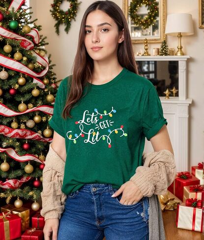 قمصان عيد الميلاد للنساء 2024 بلايز عيد الميلاد أضواء عيد الميلاد تي شيرت جرافيك للعطلات بأكمام قصيرة تي شيرت in Kuwait