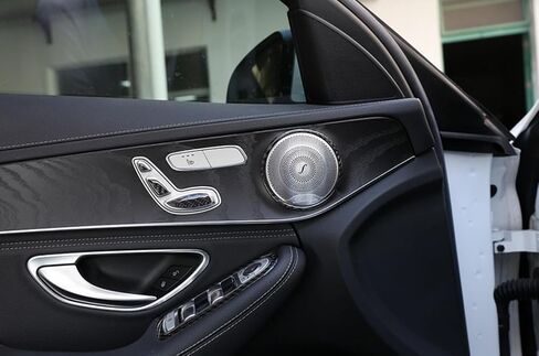 متوافق مع ملصق تزيين بوق الباب من ألياف الكربون لسيارة Mercedes Benz C-Class 2014-2021 W205 C300 GLC300 وملحقات السيارة الداخلية in Saudi Arabia