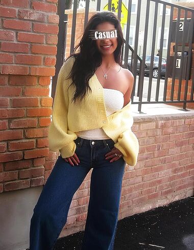 سترة صوفية قصيرة متماسكة للخريف للنساء مريحة بياقة على شكل V وزر مفتوح من الأمام وسترة قصيرة كبيرة الحجم in Kuwait