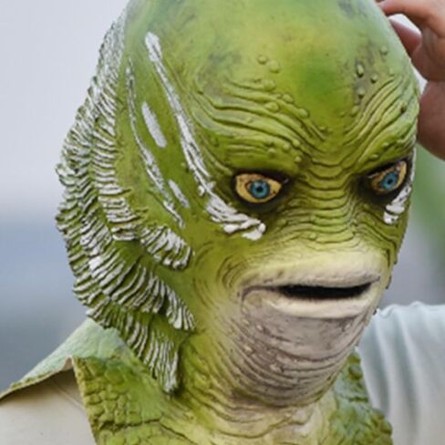 قناع الرأس الكامل من اللاتكس الفاخر من Monster Creature، إكسسوار أزياء الهالوين للبالغين، تصميم سمكة الوحش، أخضر، نمط طويل in Saudi Arabia