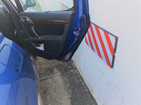 واقيات زوايا ذاتية اللصق، مصنوعة من المطاط الرغوي، لحماية مواقف السيارات، مقاس 17.3 × 9.8 × 0.8 بوصة، مع شرائط عاكسة باللون الأحمر والأبيض. (عبوة من 4 قطع) in Kuwait