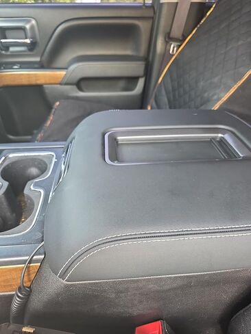 غطاء مسند ذراع وحدة التحكم المركزية متوافق مع 2014-2018 Chevy Silverado & GMC Sierra 1500 2500 3500، 2015-2019 Tahoe Yukon Suburban - يستبدل 0227083AA 22861304 جلد صناعي أسود - مع دعامة فولاذية in Kuwait