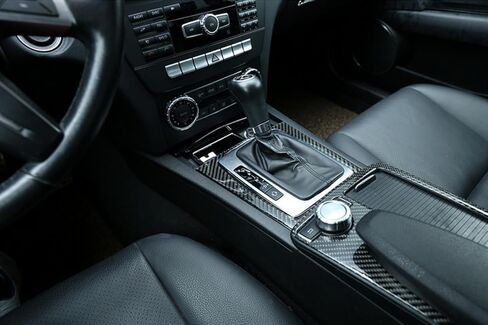 متوافق مع مرسيدس بنز C-Class 2007-2013 W204، غطاء لوحة ناقل الحركة من ألياف الكربون ملصق ديكور ملحقات التعديل الداخلي للسيارة in Saudi Arabia