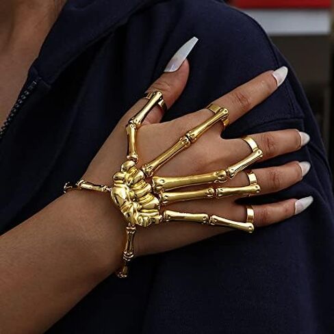 Ghost Claw Metal Skeleton Bracelet Gothic Finger Wristband Skull Fingers on Party Halloween Accessories Jewelry in Saudi Arabia
