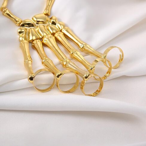 Ghost Claw Metal Skeleton Bracelet Gothic Finger Wristband Skull Fingers on Party Halloween Accessories Jewelry in Saudi Arabia