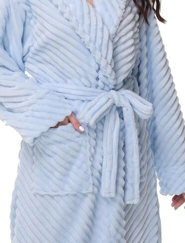 أرواب فاخرة للنساء - رداء حمام نسائي طويل من الصوف فائق النعومة ومريح in Kuwait