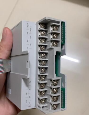 المنتجات الصناعية لوحدة FX5-16ET/ES PLC مع ضمان لمدة سنة واحدة في المخزون in Saudi Arabia