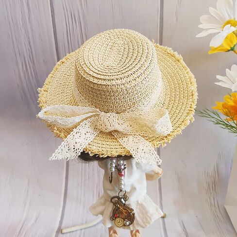 قبعات صغيرة من القش للحرف اليدوية، مناسبة للدمى والحرف اليدوية، قبعة لطيفة ورائعة من القش مع إكسسوارات تزيين بشريط من الدانتيل لمجموعة دميتك (اللون 1) in Kuwait