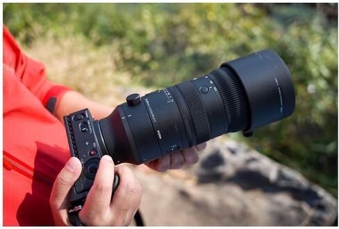 SIGMA 70-200 مم F2.8 DG DN OS Sports for Sony E-Mount - حزمة عدسات تصوير عالية الأداء مع حافظة صلبة للتخزين مقاومة للماء وبرنامج تحرير الصور، بطاقة ذاكرة 64 جيجابايت (4 عناصر) in Kuwait