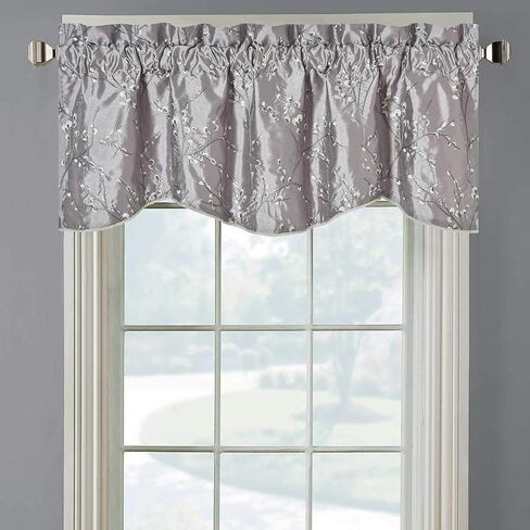 ستارة نافذة كلو من Royal Hotel Bedding، تصميم زخرفي على شكل صدفي ومطرزة بالورود، ستارة نافذة ستائرية مبطنة، مقاس 52 × 17 بوصة، بيج in Kuwait