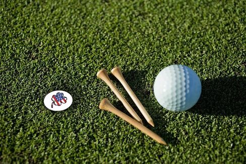 Four Leaf Clover Golf Ball Marker for Putting Green (20) - Quarter Sized Plastic Marker - Lays Flat on Green & Holds Position with Prong - Golf Essential & Golf Accessories in Saudi Arabia