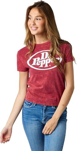 تي شيرت نسائي بأكمام قصيرة وشعار Dr Pepper ذو لون أحمر معدني ورقبة دائرية in Saudi Arabia