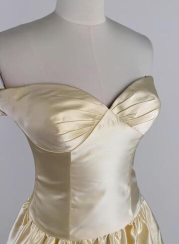 فساتين حفلات العودة للوطن من الساتان الفقاعي للمراهقين بدون أكتاف للحفلات المسائية، فساتين رسمية قصيرة على شكل حرف A in Kuwait