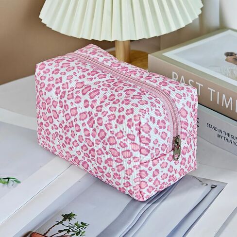 Quilted Makeup Pouch,Cotton Puffy Makeup Bag, Coquette Cosmetic Bag for Women and Girls, Aesthetic Organizer Bag, Cute Flower Travel Toiletry Bag in Saudi Arabia
