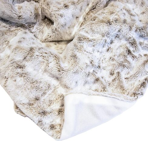 بطانية رمي صيفية فاخرة من M&B، شيربا أبيض النمر، حزمة بطانية قطيفة من الفرو الصناعي بطباعة حيوانات مع قناع نوم لعيون القطط، وجوارب مريحة ذات شبشب لمحبي القطط in Kuwait