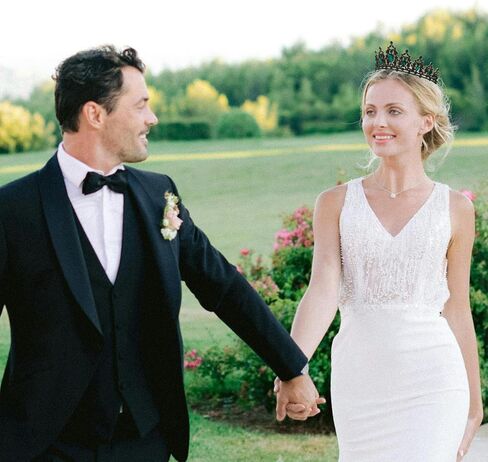 تاج الأميرة الأزرق - عصابة رأس كريستال كوينسيانيرا تيارا للنساء in Kuwait