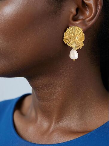 Gold Pearl Flower Statement Earrings for Women – 18K Gold Plated Chunky Floral Pearl Drop Dangle Earrings Elegant Sculptural Trendy Jewelry Gifts in Saudi Arabia