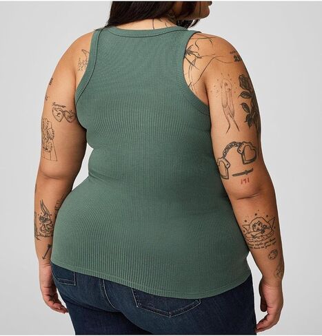 قميص Torrid نسائي مقاس كبير - قميص بدون أكمام برقبة عالية مضلع in Saudi Arabia