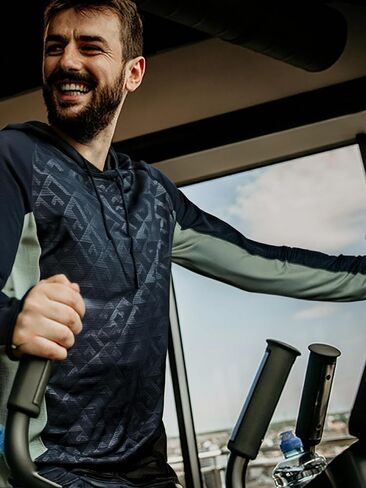 Men's Lightweight Long Sleeve Hoodie Pullover for Gym Training Running and Casual Activewear Moisture Wicking Quick Dry in Saudi Arabia