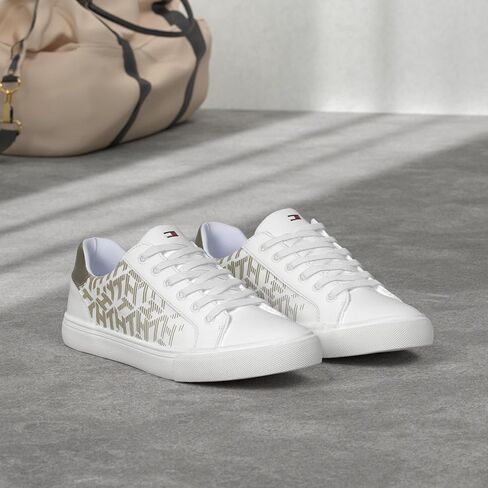 Tommy Hilfiger Women's LOURA Sneaker, White/Twilight Blue 140, 5.5 in Saudi Arabia