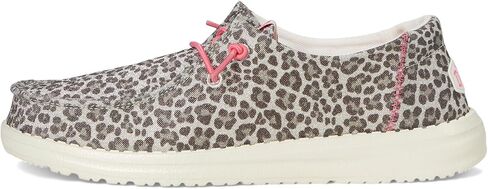 حذاء نسائي من HEYDUDE Wendy Luxe Leo (الطفل الكبير الصغير) سهل الارتداء in Kuwait