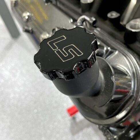 غطاء زيت Michigan Motorsports LS مصنوع باستخدام الحاسب الآلي من الألومنيوم الأسود - يناسب 4.8 5.3 5.7 6.0 6.2 LS1 LS2 LSX in Saudi Arabia