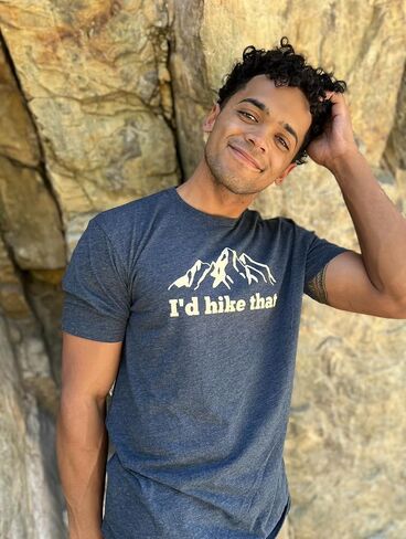 تي شيرت I'd Hike That Shirt للرجال والنساء برسومات ممتازة للمشي لمسافات طويلة على الجبال in Saudi Arabia
