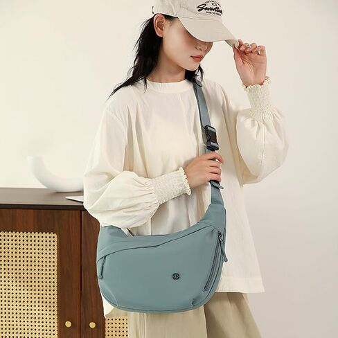 حقيبة لونا كروس من النايلون للنساء والرجال بكتف على شكل قمر وواسعة وخفيفة الوزن ومحافظ هوبو زلابية كاجوال in Kuwait