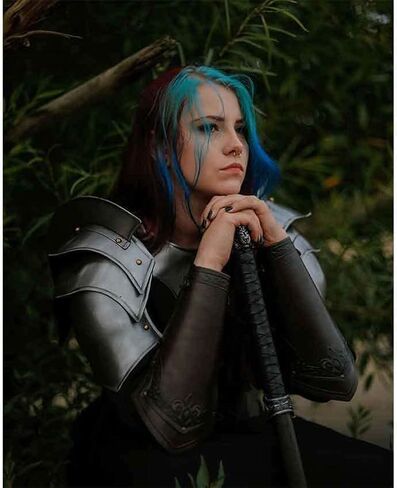 Womens Medieval Armour Steel Suit Knight Plate Armor Lady Costume Larp Armour Halloween Costume in Saudi Arabia