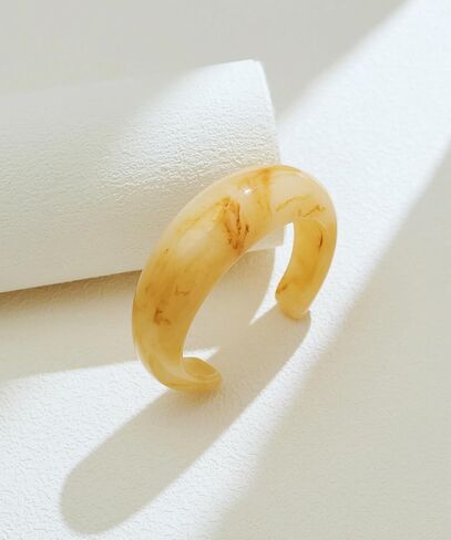 WOWORAMA Acrylic Resin Cuff Bracelet for Women Colorful Acrylic Dome Open Bangles Beige Tortoise Brown Chunky Mottled Acetate Resin Bracelets Jewelry in Saudi Arabia