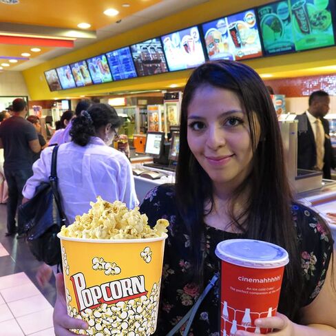 حاويات الفشار من الورق المقوى دلو الفشار 85oz، صناديق الفشار دلاء الفشار أكواب الفشار، أكواب الفشار حوض دلو الفشار القابلة لإعادة الاستخدام لمسرح الأفلام، والحفلات، وليلة الفيلم، ومقاومة للتسرب ودرجة الغذاء (10) in Kuwait