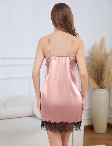 ملابس نوم حريرية للنساء، طقم بيجامات مكون من قطعتين، دانتيل مثير ورقبة على شكل حرف V، ملابس نوم من الساتان in Kuwait