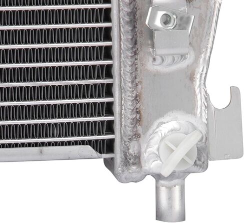 3 Row Radiator Compatible with 1997-2004 Chevy Corvette Z06 C5 350 5.7L V8 Automatic 1998 1999 2001 2002 2003 Aluminum Radiators (3-Row) in Kuwait