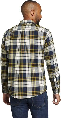 قميص Eddie Bauer الكلاسيكي المفضل للرجال من الفلانيل المنقوش in Saudi Arabia