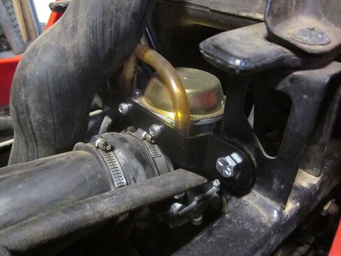 Polaris (2003) Sportsman 400 Carburetor Mounting Plate - 5246551 in Saudi Arabia