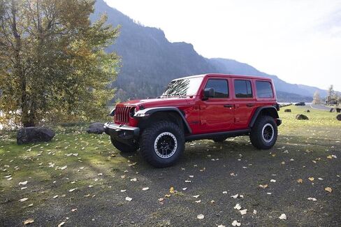 Rough Country WF1 Fender Flares for 2018-2022 Jeep Wrangler JL - A-J01822 in Saudi Arabia