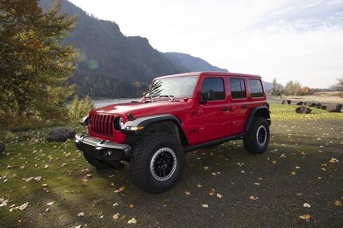 Rough Country WF1 Fender Flares for 2018-2022 Jeep Wrangler JL - A-J01822 in Saudi Arabia