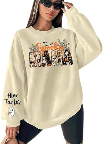 سويت شيرت NAZENTI مخصص Spooky Mama، سويت شيرت Spooky Mama مخصص بأسماء الأطفال، هدية قميص الهالوين للنساء in Saudi Arabia