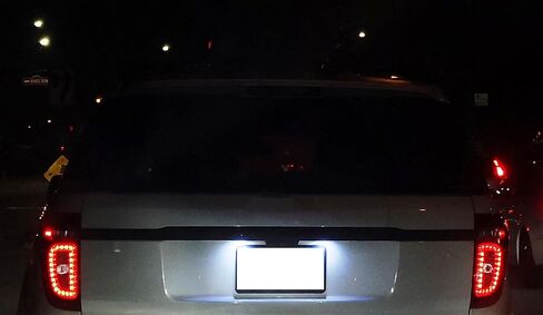 iJDMTOY طقم إضاءة لوحة ترخيص LED فائق السطوع باللون الأبيض 18-SMD متوافق مع Ford 2000-2007 Focus (الموديلات الأمريكية) in Saudi Arabia